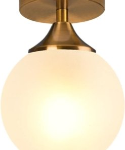Plafón pequeño de globo de vidrio lechoso y latón