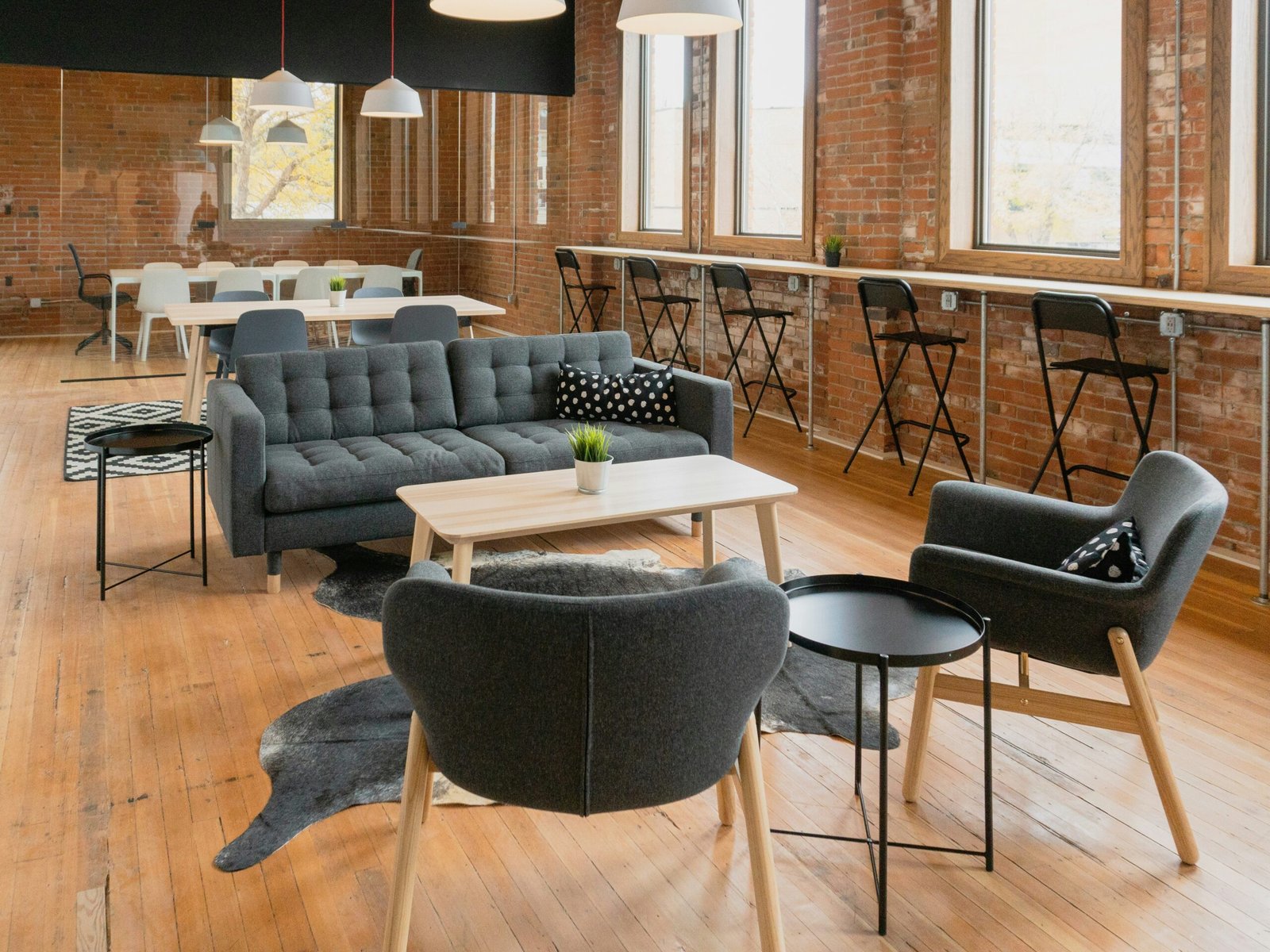 Explora la elegancia contemporánea con nuestras lámparas de mesa modernas